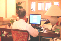 老人ホーム・介護施設の受付・出入管理写真02