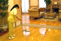 「介護離職ゼロ」のために。老人ホームの清掃・掃除